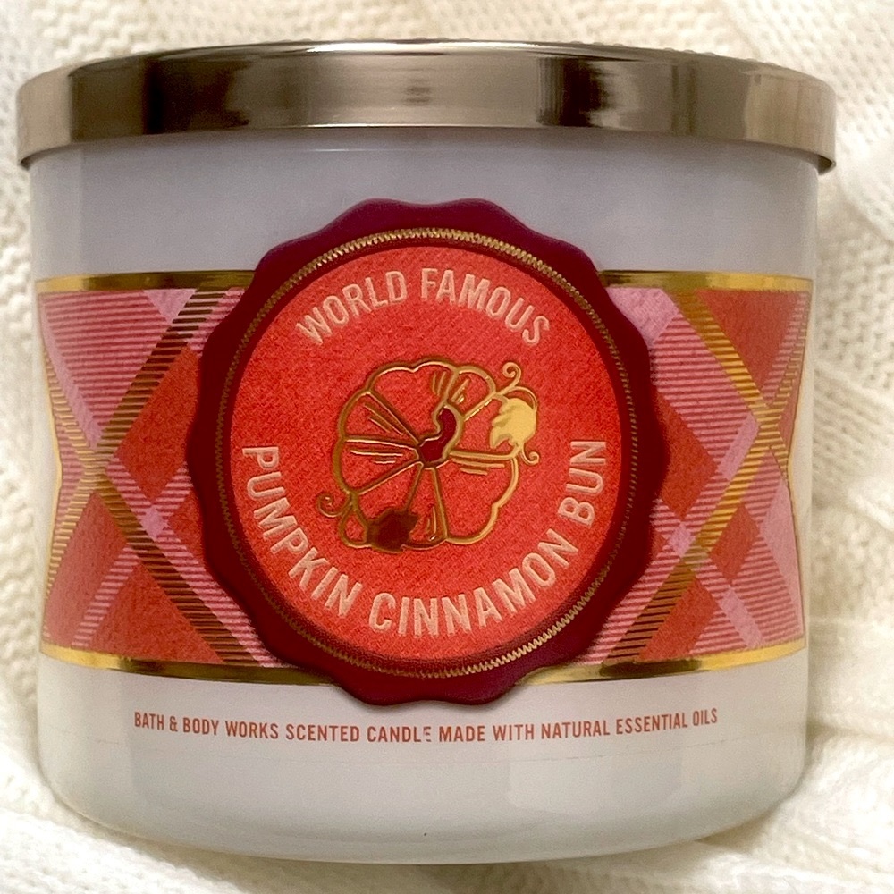 NEW Pumpkin Cinnamon Bun 3-Wick Bath & Body Works Candle